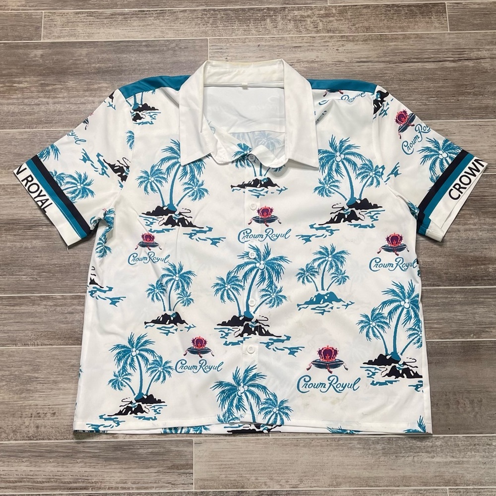 Crown Royal Hawaiian Short Sleeve Button Up Shirt